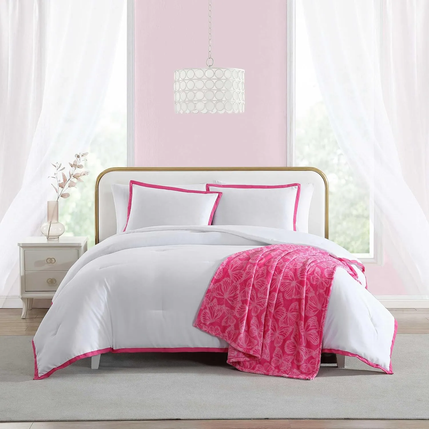 Betsey Johnson - Comforter Set, Soft Bedding with Matching Sham, Bonus Throw Included, Ideal Dorm Essentials (Signature Hotel Solid Pink, Twin)