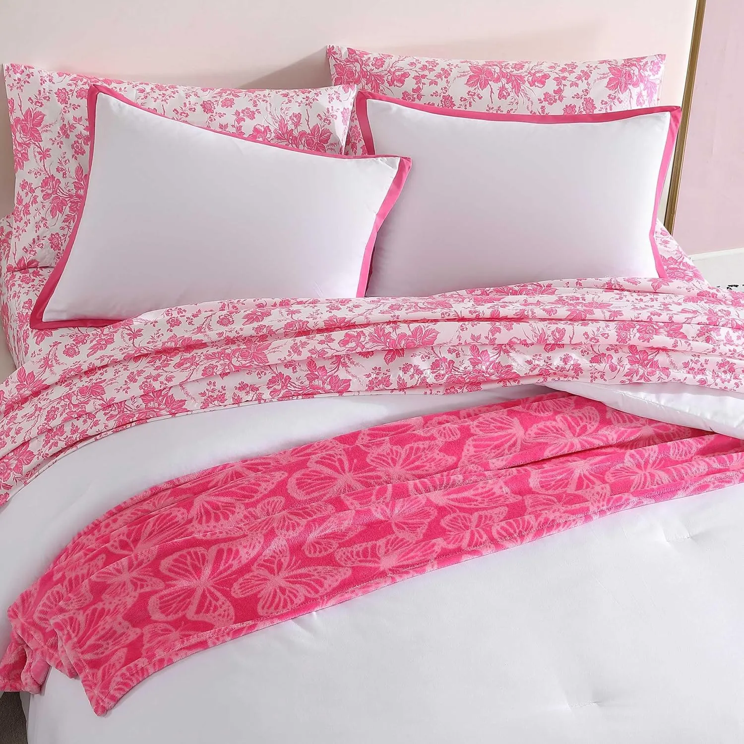 Betsey Johnson - Comforter Set, Soft Bedding with Matching Sham, Bonus Throw Included, Ideal Dorm Essentials (Signature Hotel Solid Pink, Twin)