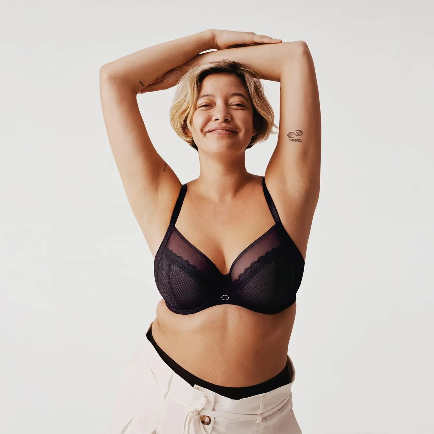 Chantelle Women's Parisian Allure Unlined Plunge Bra