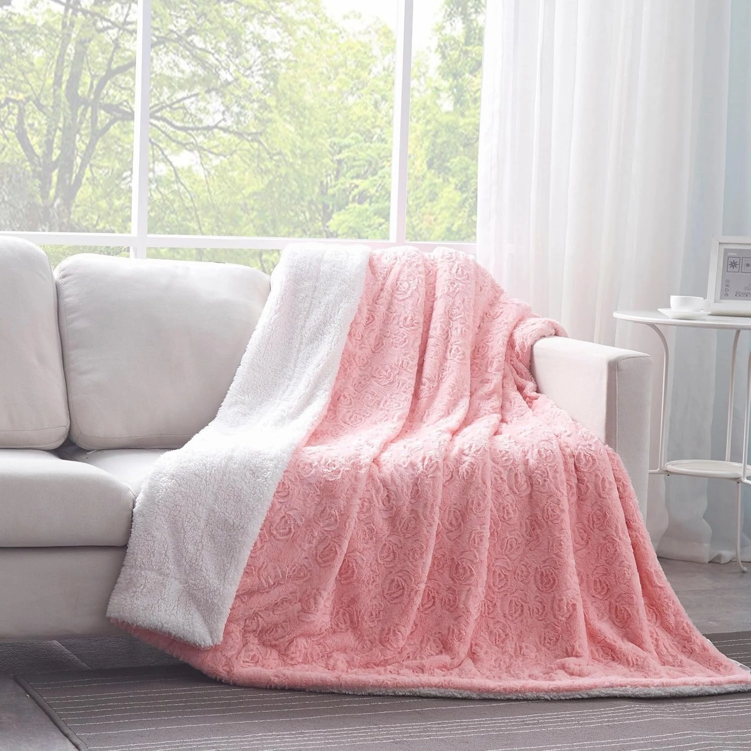 DaDa Bedding Luxury Faux Fur Throw Blanket - [ Non Shedding - Machine Washable] Fluffy Super Cuddly Soft Roses Sherpa Backside - Warm Plush for Lap or Sofa - Bright Vibrant Pink & White - 50" x 60"