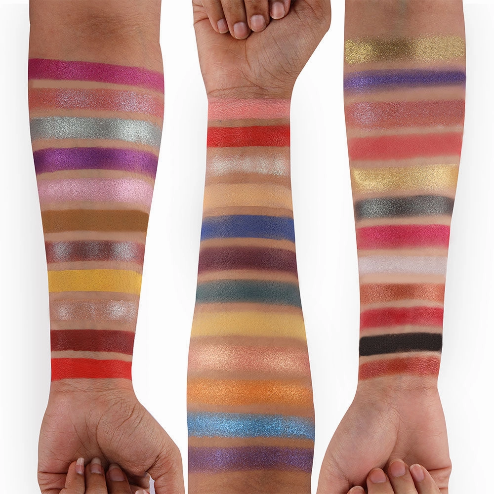 Daily Life Forever52 Spooked 35 Color Eyeshadow Palette (70gm)