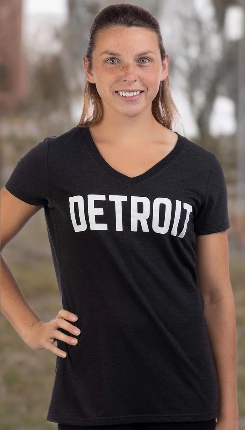 Detroit | Classic Retro City Grey Blue Red Black Detroiter 313 Cool Michigan Women V-Neck T-Shirt Top