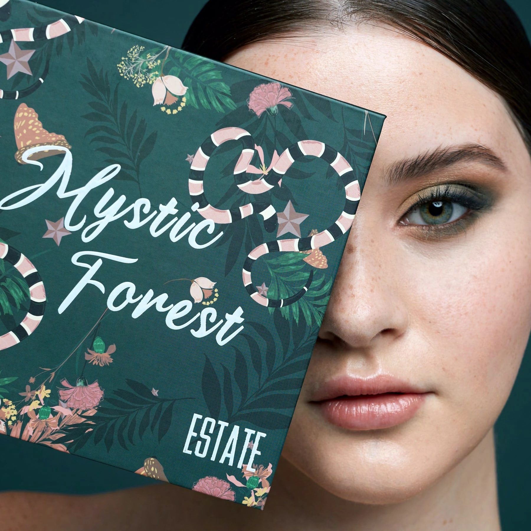 Estate Mystic Forest Pigment Eyeshadow Palette - 9 shades