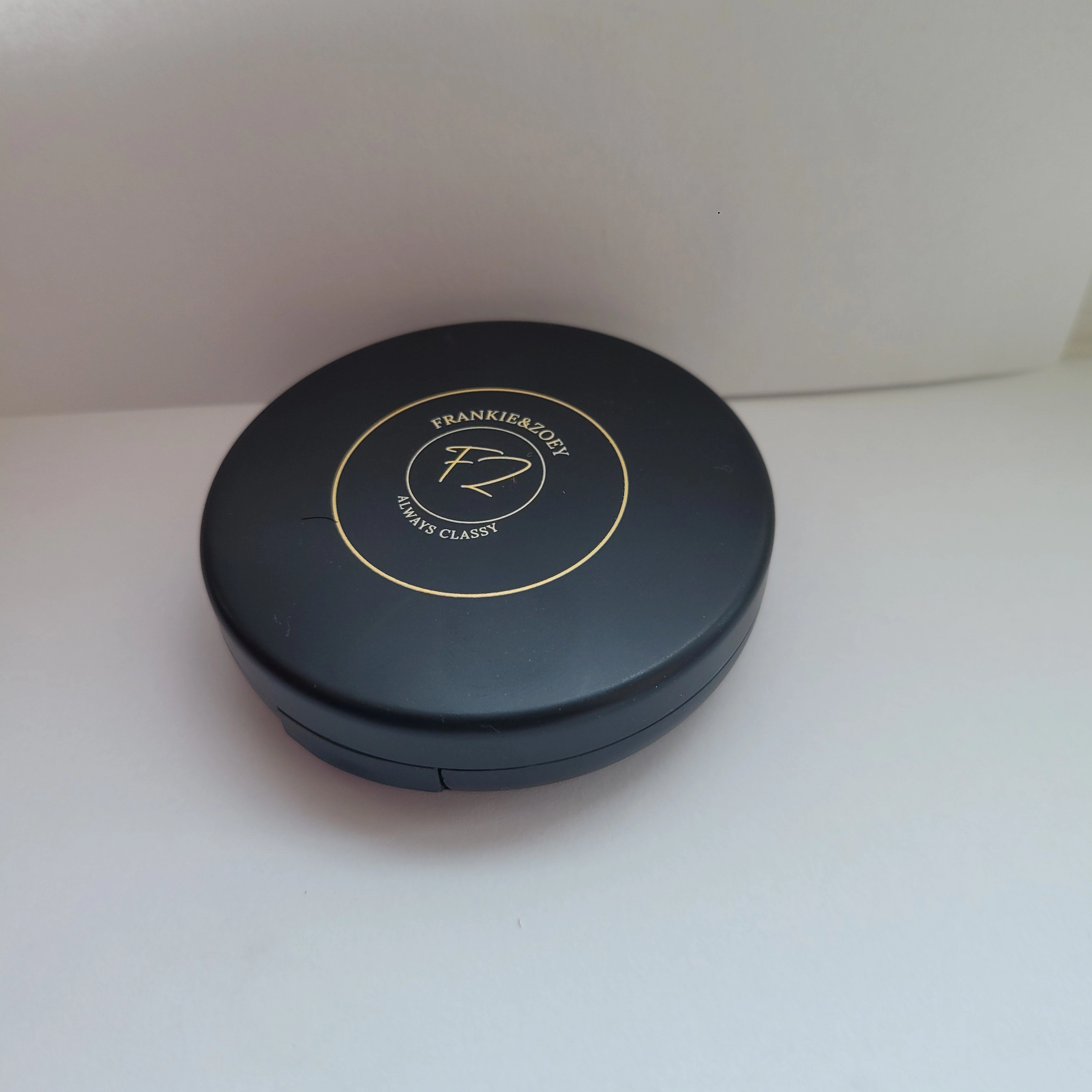 Flawless Finish; Cream to powder foundation.
