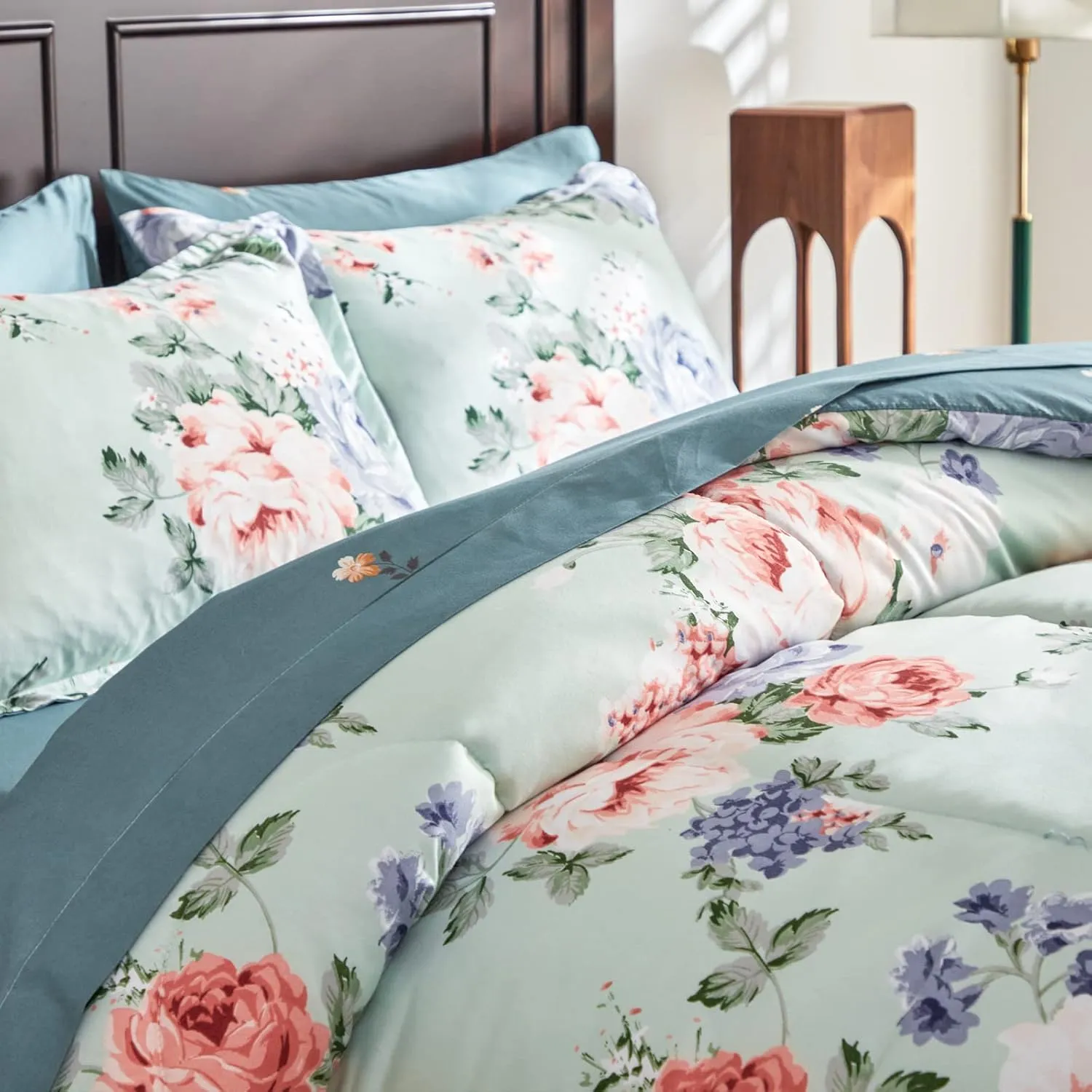 Floral Comforter Set 7 Pieces Blue with Pink Red Flowers Bed in a Bag Queen Size Reversible Bedding Set (1 Comforter 2 Pillow Shams 1 Flat Sheet 1 Fitted Sheet 2 Pillowcases)