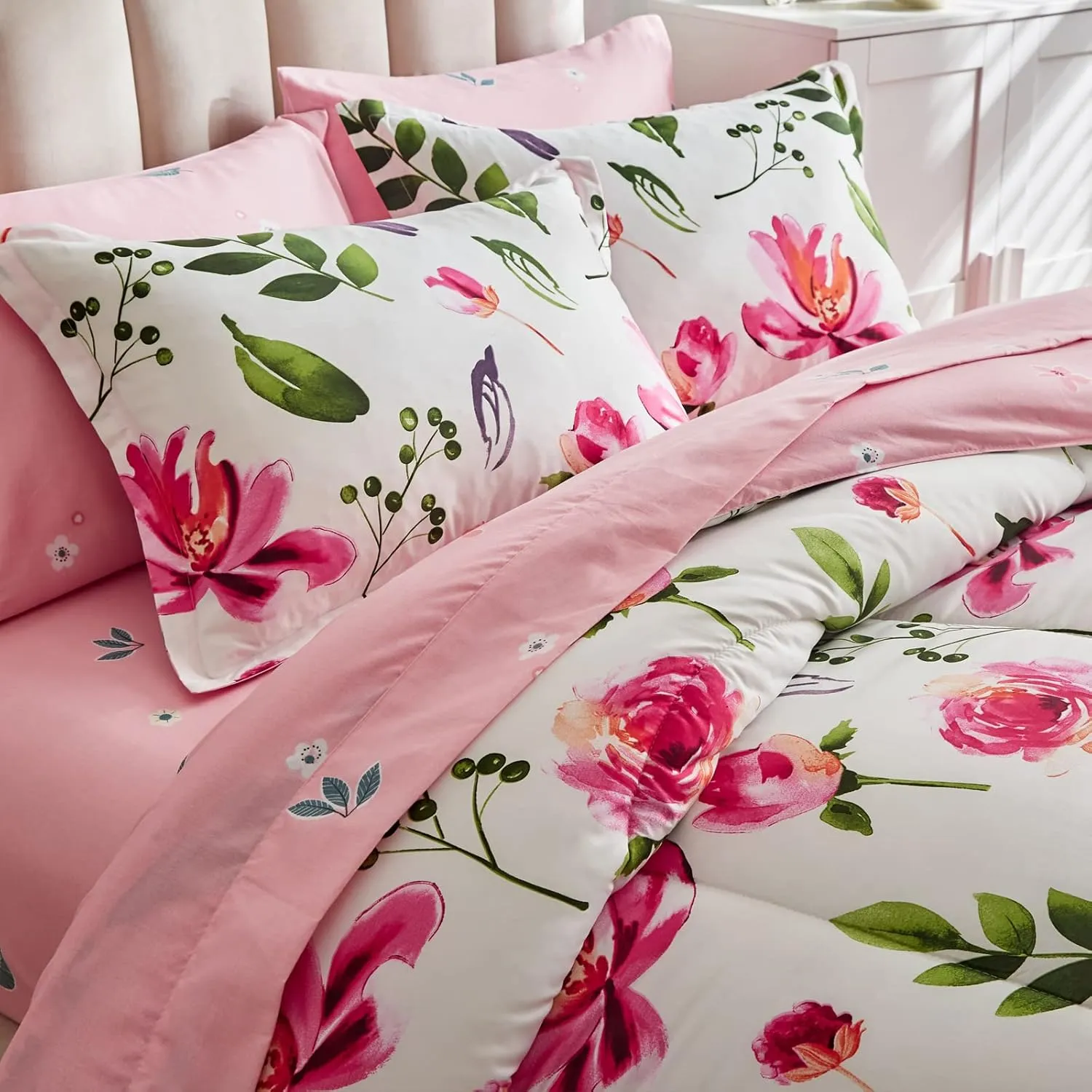 Floral Comforter Set 7 Pieces White with Green Leaves Pink Flowers Bed in a Bag Queen Size Reversible Bedding Set (1 Comforter 2 Pillow Shams 1 Flat Sheet 1 Fitted Sheet 2 Pillowcases)