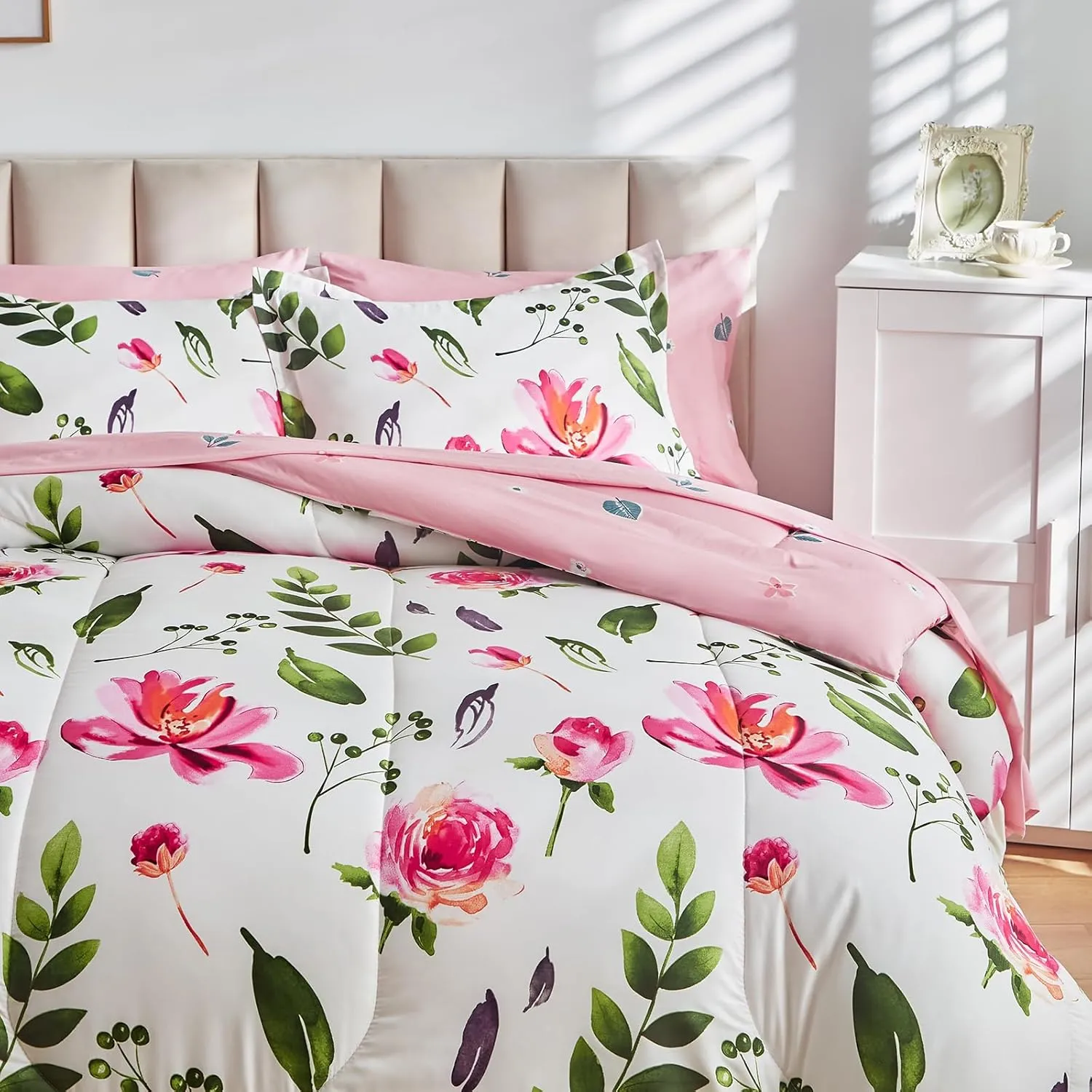 Floral Comforter Set 7 Pieces White with Green Leaves Pink Flowers Bed in a Bag Queen Size Reversible Bedding Set (1 Comforter 2 Pillow Shams 1 Flat Sheet 1 Fitted Sheet 2 Pillowcases)