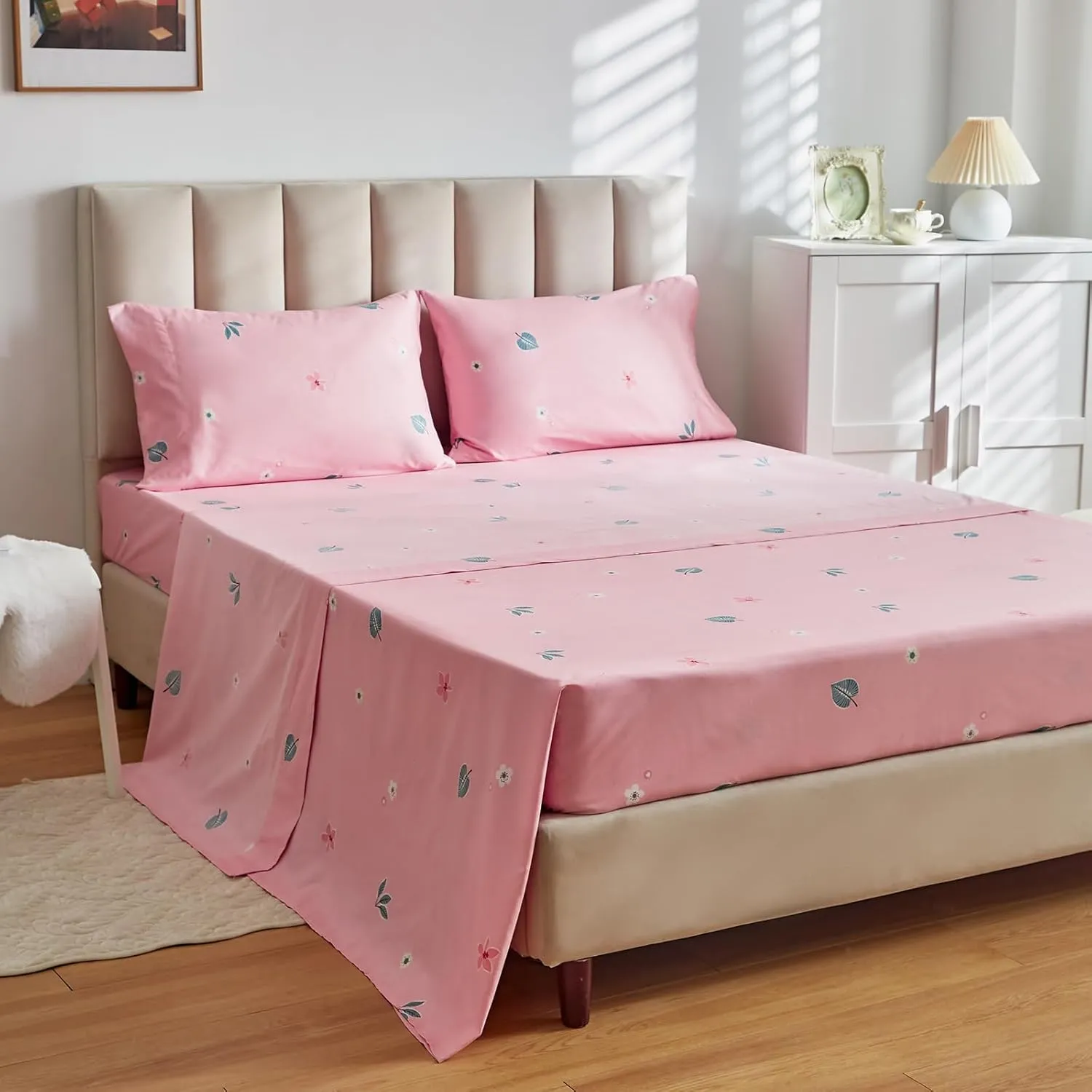 Floral Comforter Set 7 Pieces White with Green Leaves Pink Flowers Bed in a Bag Queen Size Reversible Bedding Set (1 Comforter 2 Pillow Shams 1 Flat Sheet 1 Fitted Sheet 2 Pillowcases)