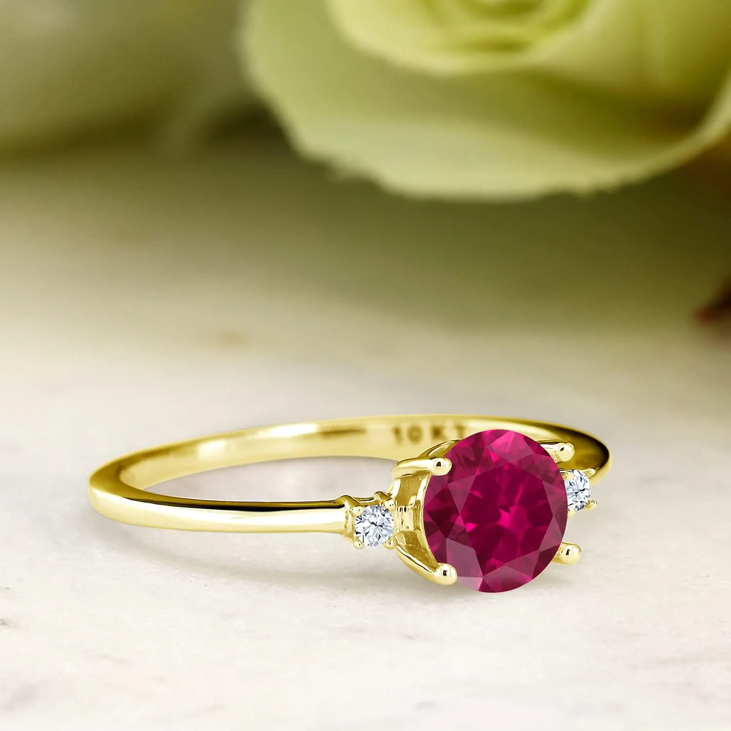 Gem Stone King 10K Yellow Gold Red Created Ruby and White Created Sapphire Solitaire Engagement Ring For Women (1.03 Cttw, Round 6MM, Gemstone July Birthstone, Available in Size 5,6,7,8,9)