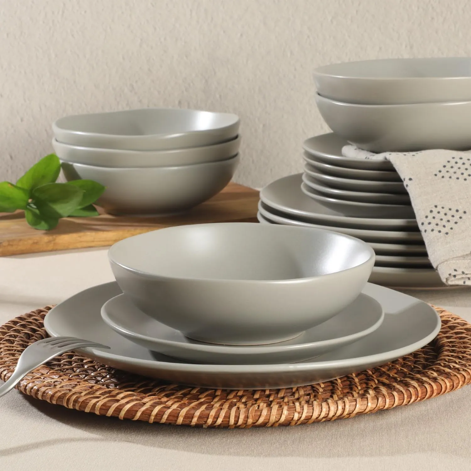 Gibson Home Bethel 18 Piece Plates and Bowls Ceramic Stoneware Organic Shape Dinnerware Set (Service for 6) - Matte Grey