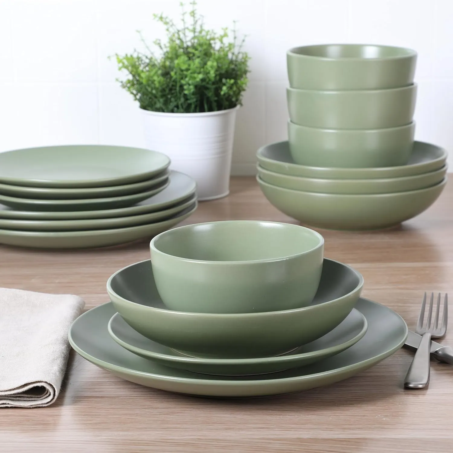 Gibson Home Queenslane 16 Piece Double Bowl Plates and Bowls Dinnerware Sets - Matte Green