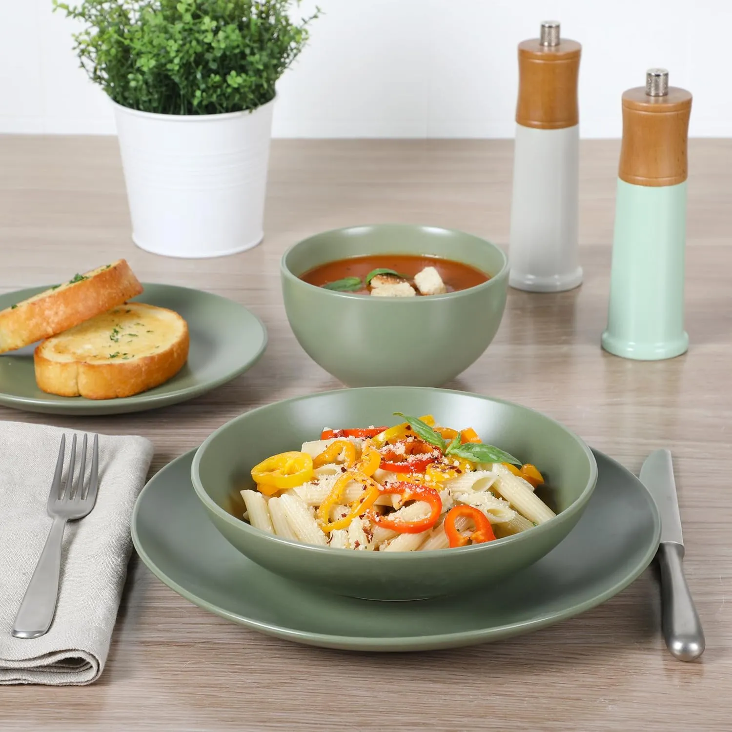 Gibson Home Queenslane 16 Piece Double Bowl Plates and Bowls Dinnerware Sets - Matte Green