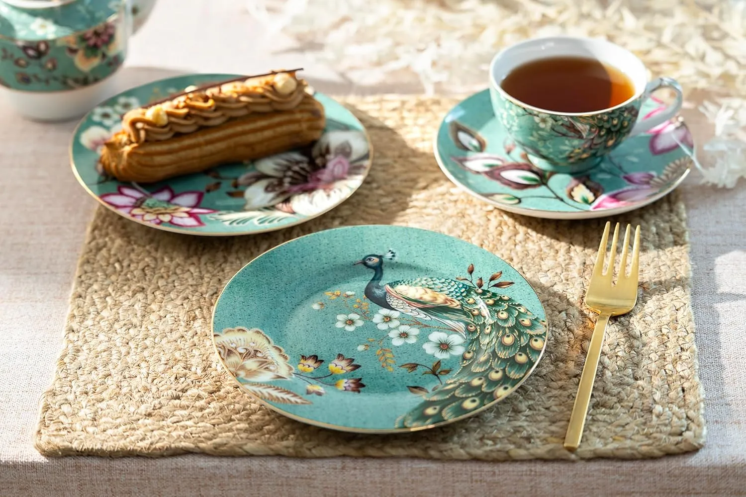Grace Teaware Peacock Lotus Garden Fine Porcelain 7.5-inch Dessert Salad Plate Set of 2, Two Assorted Design Plates (Green)