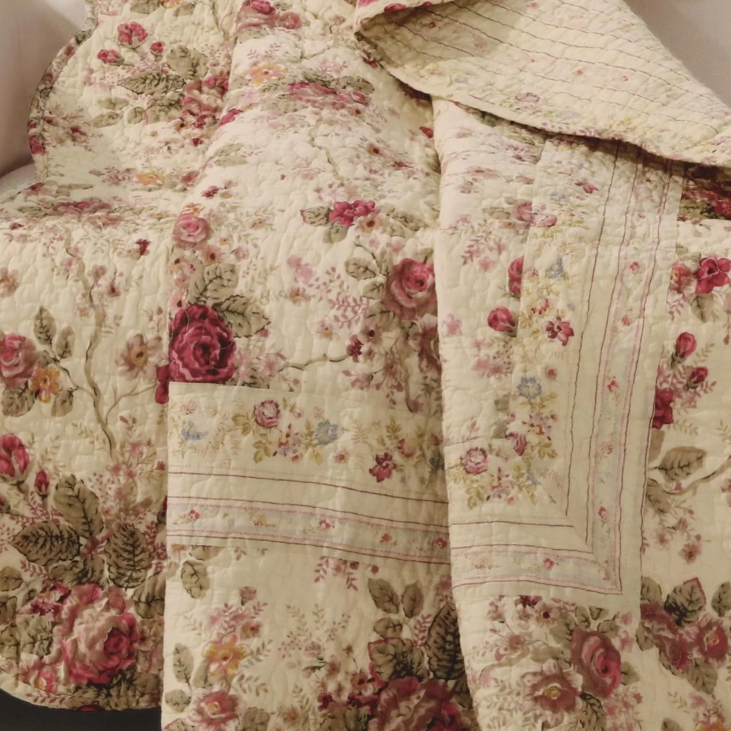 Greenland Home Antique Rose - Classic Traditional Floral - 100% Cotton Quilted Throw Blanket, 50 x 60 inches, Ecru