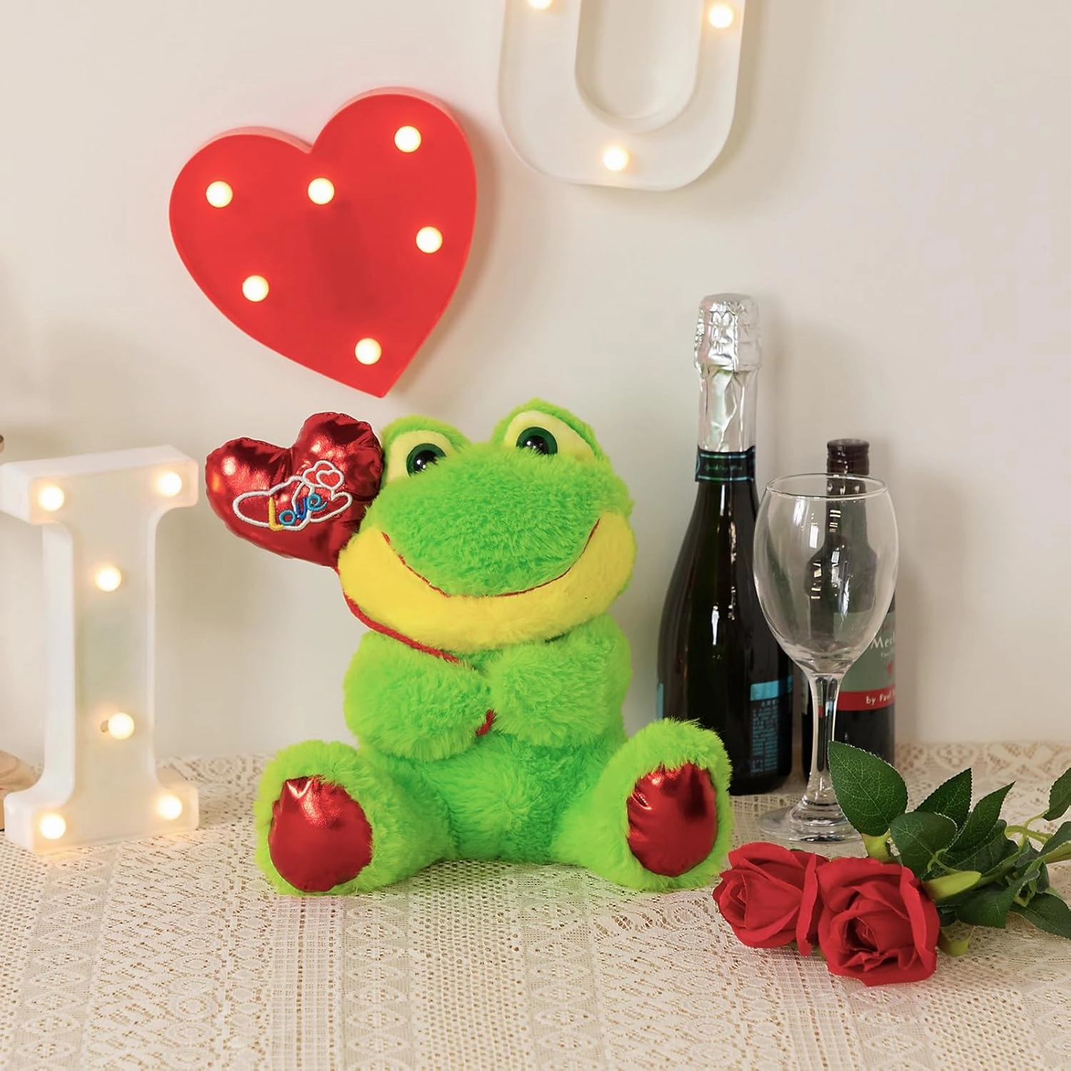 HollyHOME Frog Stuffed Animal Frog Plush Holding Red Love Balloon for Kids and Girlfriend Gifts 10 inch Green