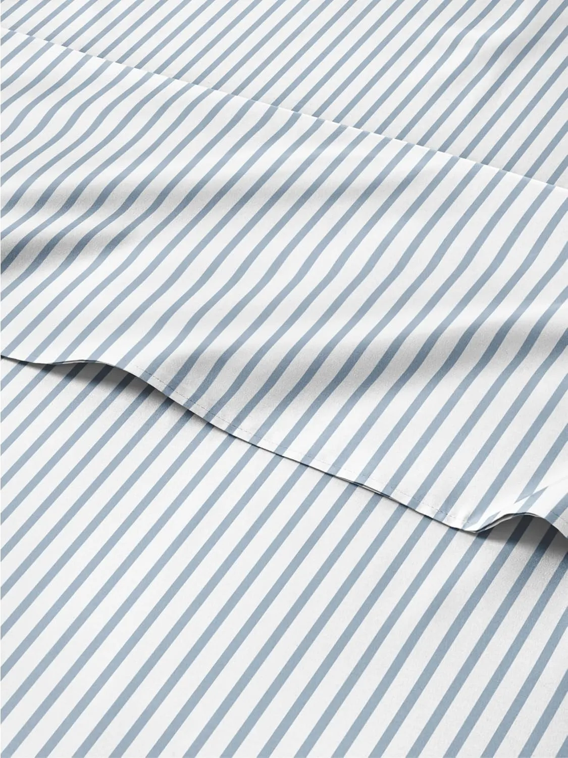 Light Blue and White Striped Sheets - 4 Piece Full Set – 1 Flat & 1 Fitted Sheet & 2 Pillowcases w/ Deep Pockets – Wrinkle & Fade Resistant, Ultra-Soft, Breathable & Cooling – Luxury Pinstripe Bed Set