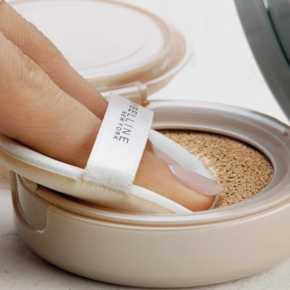 Maybelline New York Dream Cushion Fresh Face Liquid Foundation, Porcelain, 0.51 Ounce