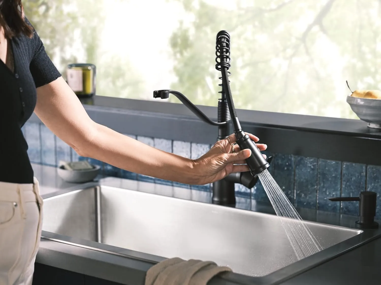 Moen Nolia Matte Black One-Handle Pre-Rinse Spring Kitchen Faucet with Pull Down Sprayer, Single Hole Kitchen Sink Faucet with Soap Dispenser, 87886BL