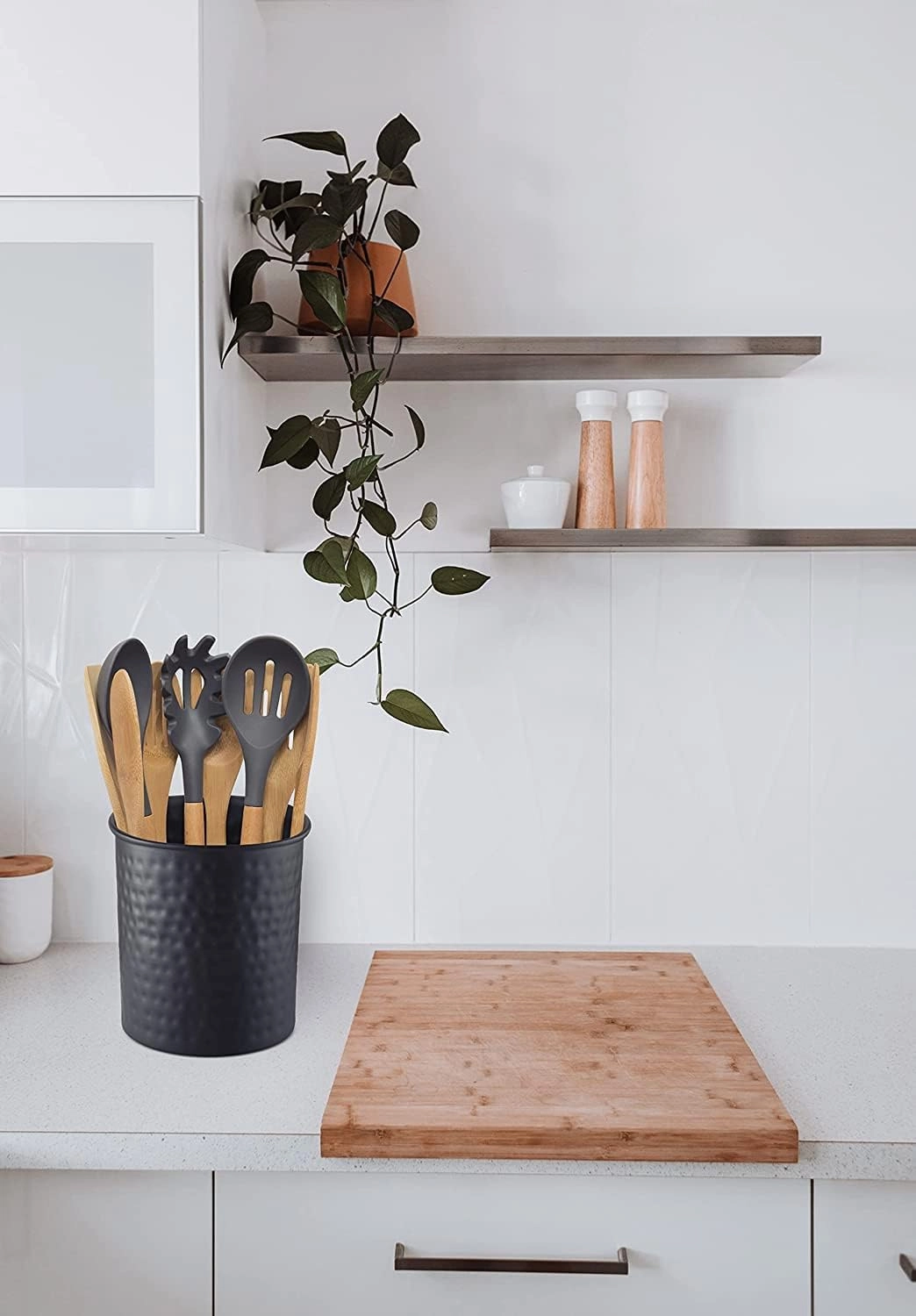 Monarch Abode Hand Hammered Kitchen Utensil Holder for Kitchen Counter, Spatula, Ladle, and Large or Small Spoon Holder, Decorative Cooking Utensil Crock Organizer for Countertop, Matte Black
