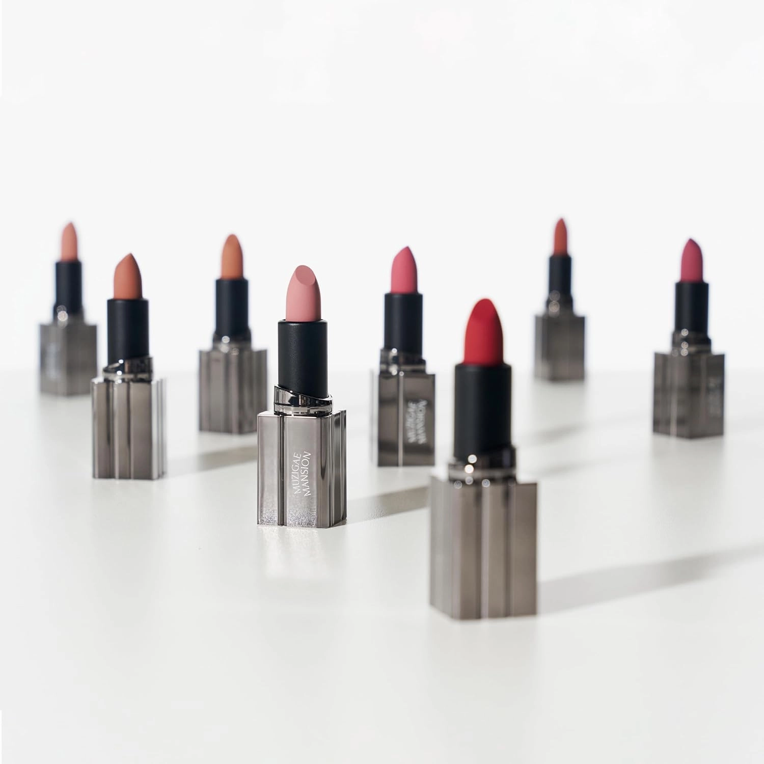 Moodwear Blur Lip Stick – Soft Blurring Tint, Long-Lasting Hydrating, Waterproof K-Beauty – MLBB & Bold Red Shades (Sleek Metallic Design) (Soft Matte Blurring Effect) (006 RUFFLE)