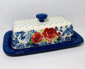Pioneer Woman Frontier Rose Butter Dish with Lid, Blue and White Floral Pattern with Red Roses, Ceramic