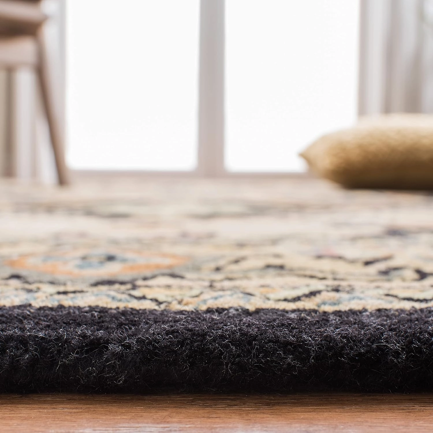 SAFAVIEH Heritage Collection Area Rug - 9' x 12', Black & Gold, Handmade Traditional Oriental Medallion Wool, Ideal for High Traffic Areas in Living Room, Bedroom (HG625Z)
