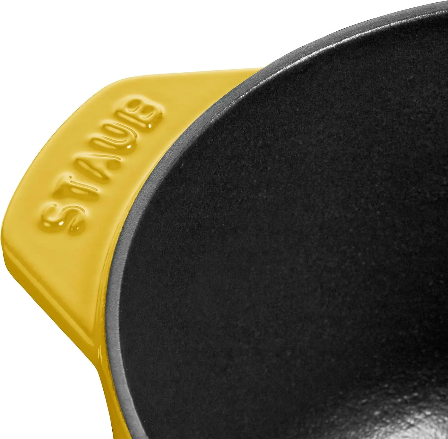 STAUB Cast Iron 1.5-qt Petite French Oven - Citron