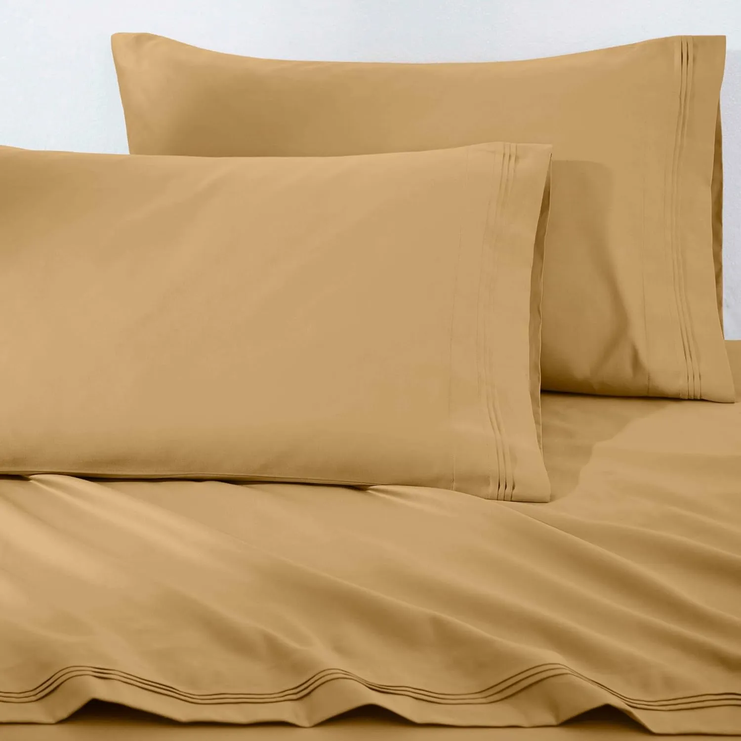 Superior Egyptian Cotton 4 Piece Sheet Set, Luxury 1500 Thread Count, Modern Design, Sustainable Sheets, Basics, Solid, Deep Pocket Fitted Sheet, Flat Sheet, Pillowcases, California King, Gold