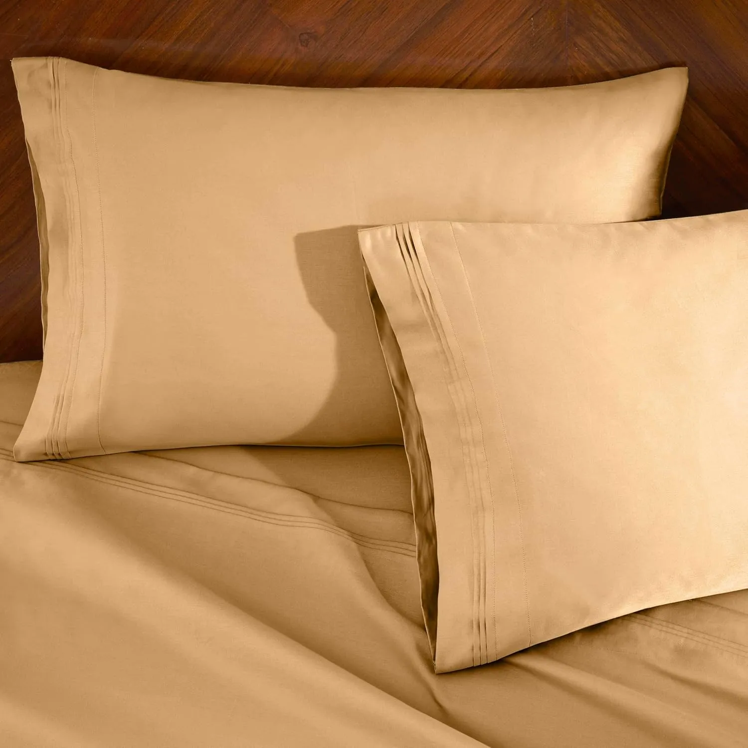 Superior Egyptian Cotton 4 Piece Sheet Set, Luxury 1500 Thread Count, Modern Design, Sustainable Sheets, Basics, Solid, Deep Pocket Fitted Sheet, Flat Sheet, Pillowcases, California King, Gold