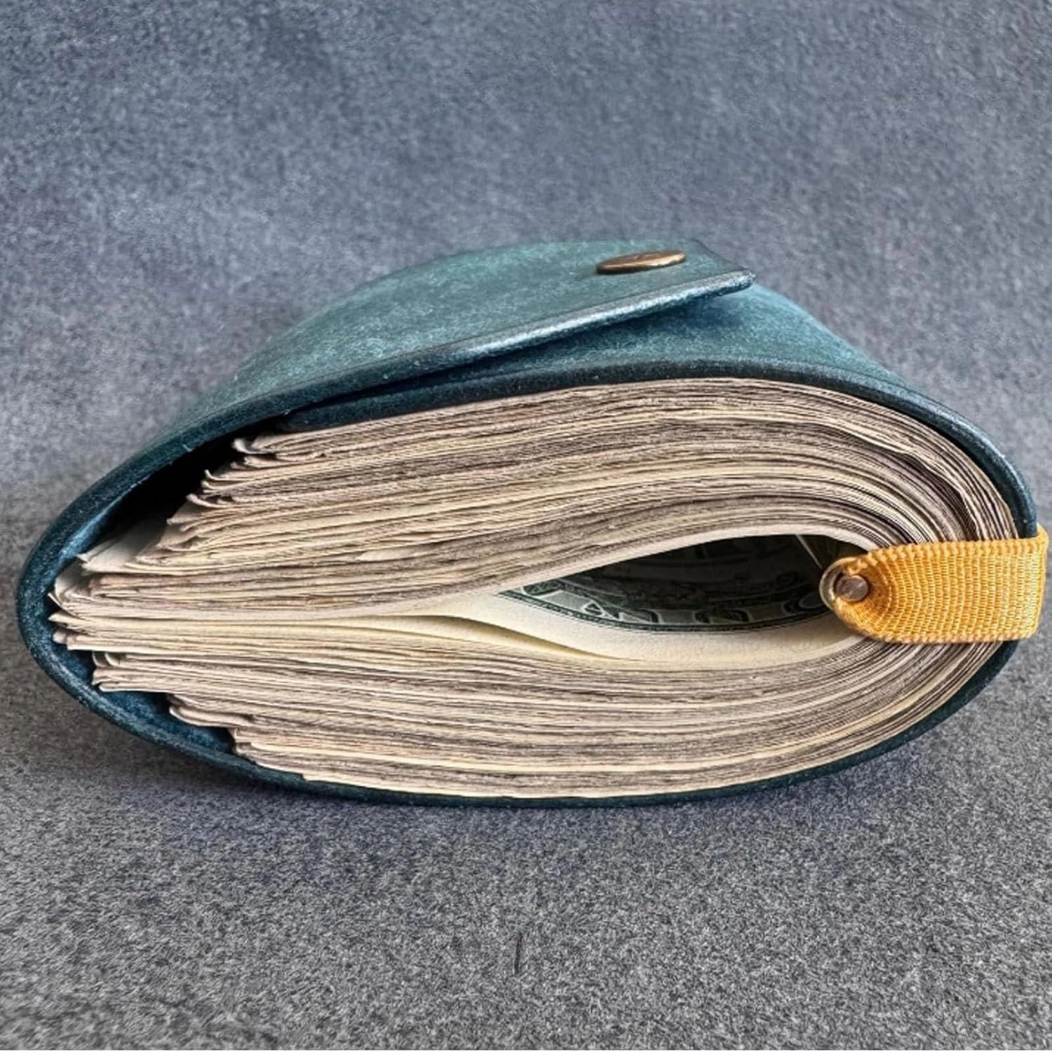 The Cash Wrap Wallet,Fast Cash Access Money Holder for Cash,Leather Money Wallet Organizer, Handy Purse Bands with Magnetic Clasp (red)