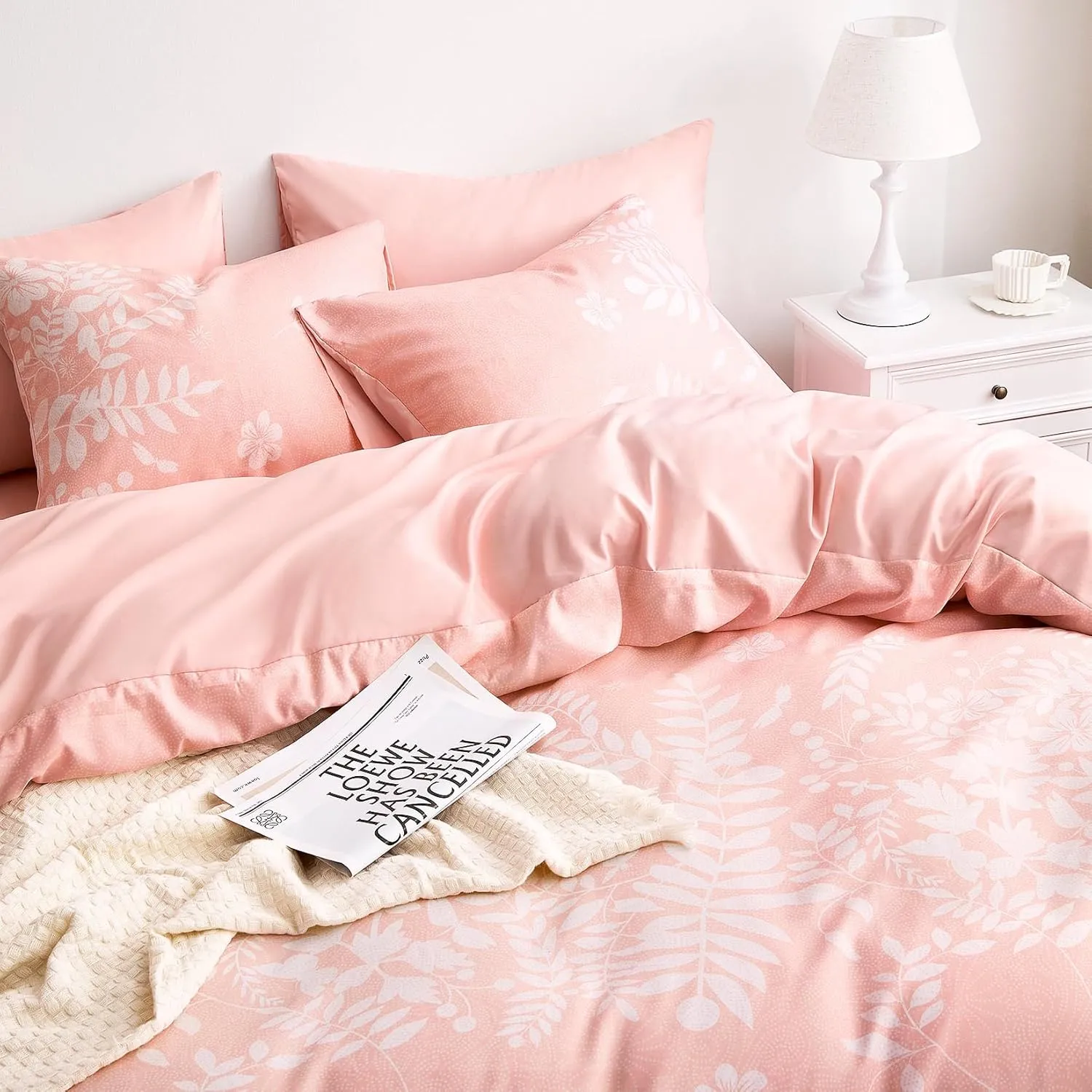 Wake In Cloud - Floral Comforter Set, Botanical Elegant Flower Tree Leaf Modern Pattern Printed for Men Women, Soft Lightweight Bedding, 3 Pieces, Pink, Full Size