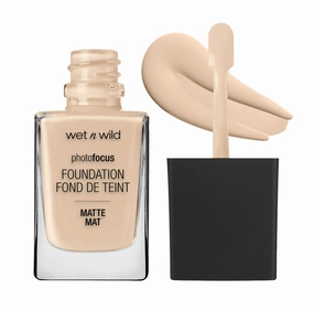 Wet n Wild Photo Focus Foundation Matte Soft Ivory